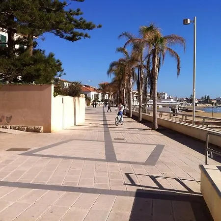Ferienhaus La Terrazza Sul Porto Marina di Ragusa